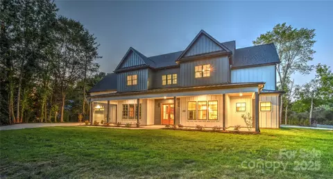 273 Spring Run Dr, Mooresville, NC 28117