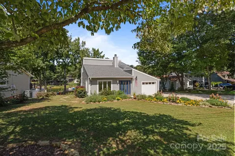 21208 Rio Oro Dr, Cornelius, NC 28031
