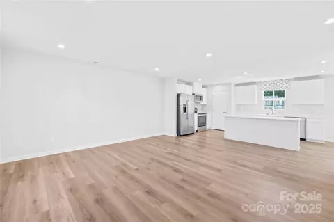 Living - 129 Basildon 3 St #3, Lancaster, SC 29720 photo 3 of 6