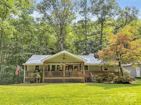 240 Nix Creek Rd, Canton, NC 28716
