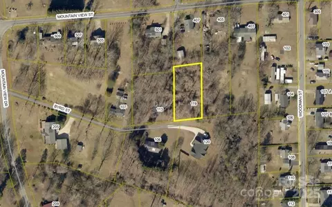 119 Byrd St, Morganton, NC 28655
