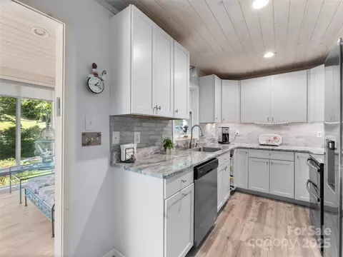 33 Resada Dr, Brevard, NC 28712 photo 16