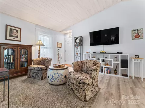 33 Resada Dr, Brevard, NC 28712 photo 10