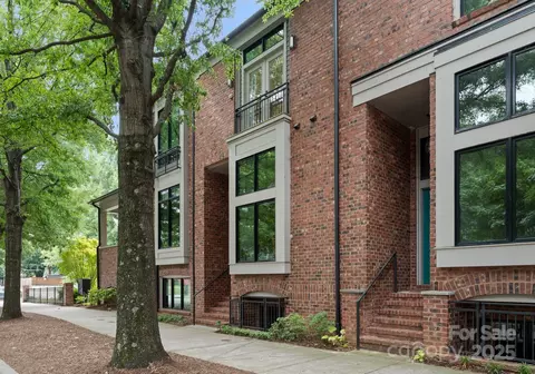 476 E 33rd St, Charlotte, NC 28205