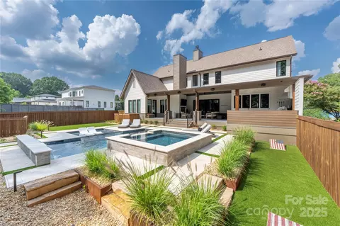 552 Marsh Rd, Charlotte, NC 28209