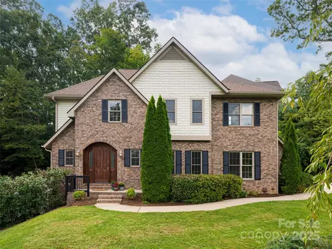 52 Ashley Woods Dr, Arden, NC 28704