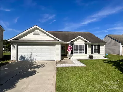 5128 Foxmeade Ct, Lancaster, SC 29720