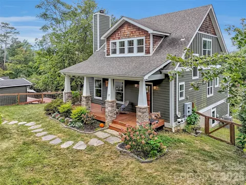 17 Elkmont Ter, Asheville, NC 28804
