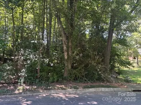 1530 9th Street Nw Ln NW, Hickory, NC 28601