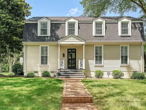 5801 Bellechasse St, Charlotte, NC 28210