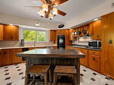 Kitchen - 456 Baker Rd, Tryon, NC 28782 photo 2 of 6