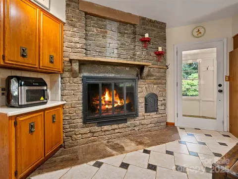Kitchen - 456 Baker Rd, Tryon, NC 28782 photo 4 of 6