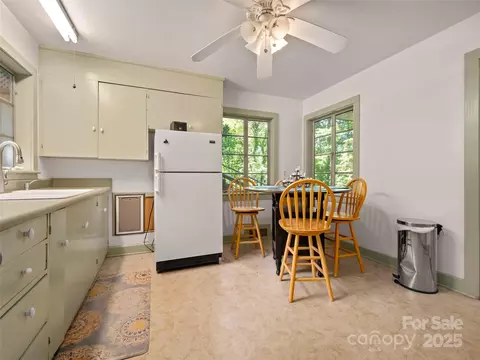 Kitchen - 456 Baker Rd, Tryon, NC 28782 photo 5 of 6