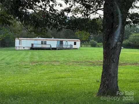 3944 Hollywood Ridge Rd, Lenoir, NC 28645