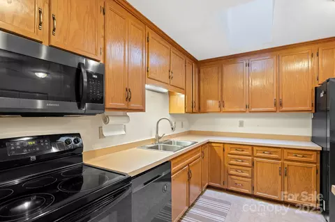 207 Mint Way, Flat Rock, NC 28731 photo 12
