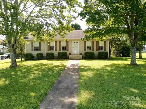 702 Highland Ridge Dr, China Grove, NC 28023