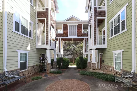 1733 Mathson Avnu Ave #E, Charlotte, NC 28205