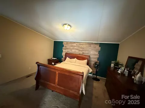 Bedroom - 146 Cartwright Rd, Harmony, NC 28634 photo 5 of 5