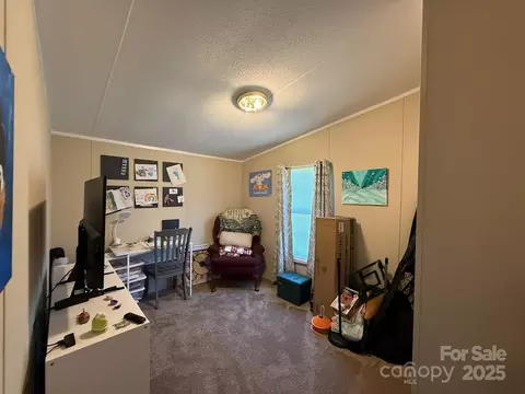 Bedroom - 146 Cartwright Rd, Harmony, NC 28634 photo 3 of 5