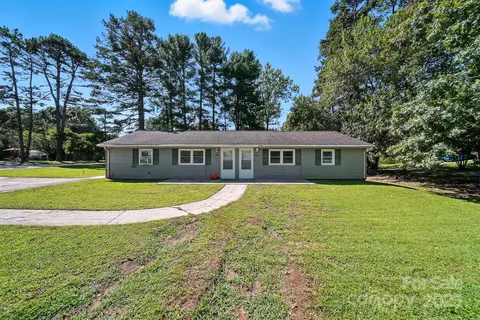 Cedar Avenue, Hudson, NC 28638