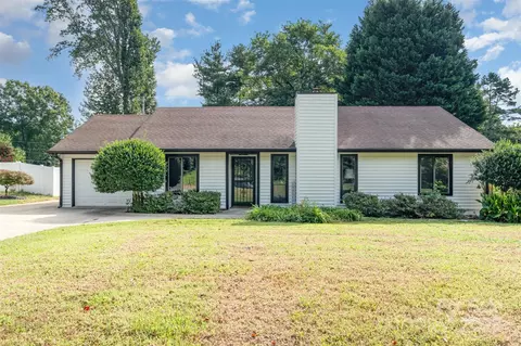 7101 Willow Bend Ln, Mint Hill, NC 28227