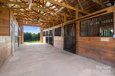861 Tabor Rd, Olin, NC 28660 photo 6