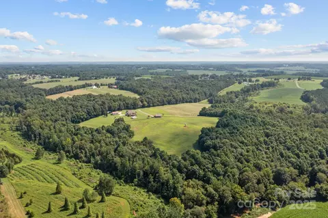861 Tabor Rd, Olin, NC 28660