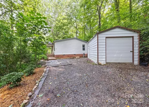 269 Oakstone Dr, Waynesville, NC 28785