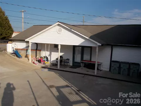 Main Nw Street, Lenoir, NC 28645