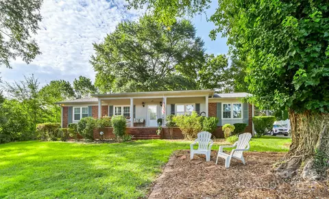 45 36th Nw Ave NW, Hickory, NC 28601