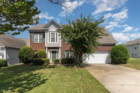 11849 Guildhall Ln, Charlotte, NC 28213