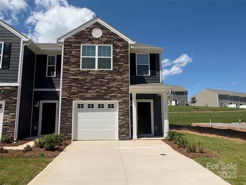 754 Wagon Cross Ct, York, SC 29745
