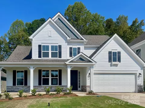 131 Glenn Dr, Mooresville, NC 28115