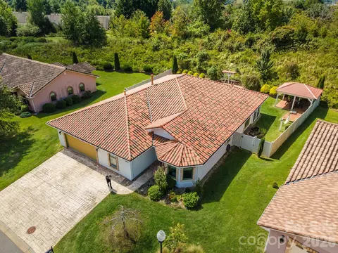 39 Pacifico Dr, Asheville, NC 28806