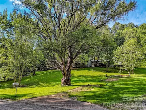 323 Jody Cv, Canton, NC 28716