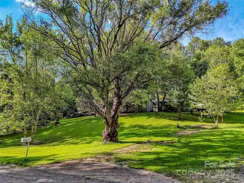 323 Jody Cv, Canton, NC 28716