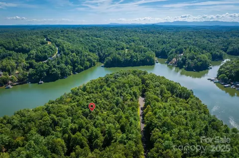 2205 Black Forest 28 Dr #28, Marion, NC 28752 photo 6