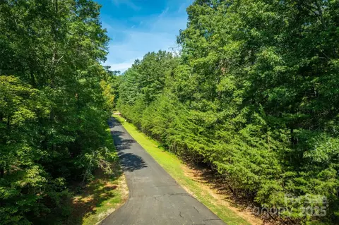 2205 Black Forest 28 Dr #28, Marion, NC 28752 photo 13