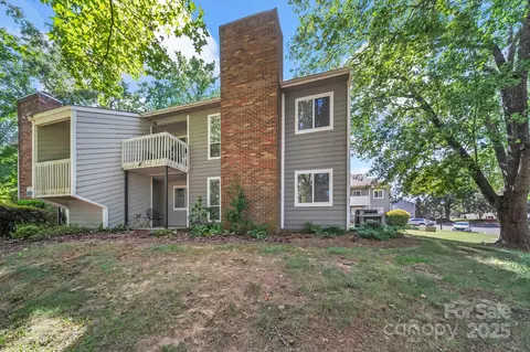 3147 Heathstead Pl, Charlotte, NC 28210