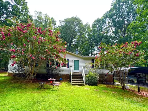 4921 Sierra Dr, Maiden, NC 28650
