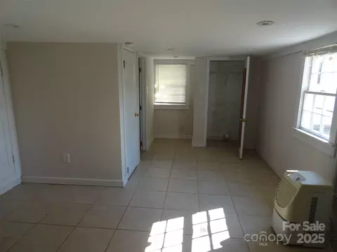 95 Summit St, Marion, NC 28752 photo 16