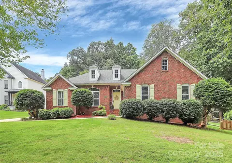 207 Chandeleur Dr, Mooresville, NC 28117