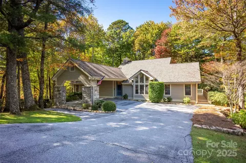 242 Club Colony Ln, Lake Toxaway, NC 28747