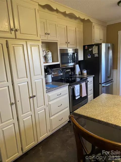 Kitchen - 9525 Mull Rd, Vale, NC 28168 photo 2 of 3