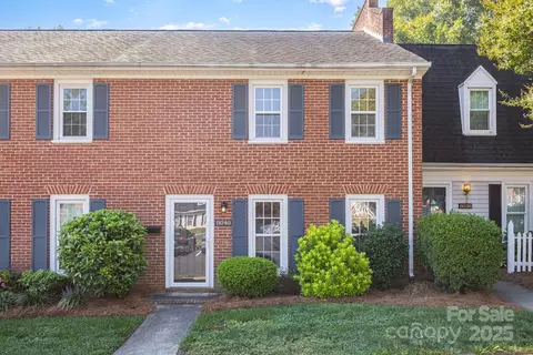 8040 Regent Park Ln, Charlotte, NC 28210