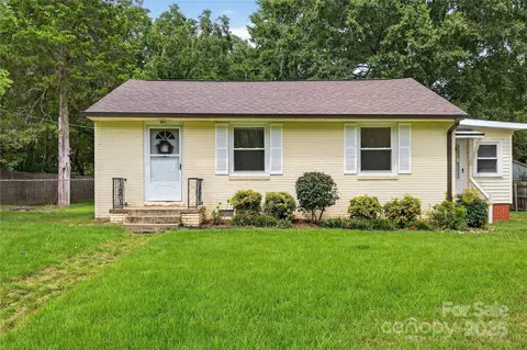 21115 Cornelius St, Cornelius, NC 28031