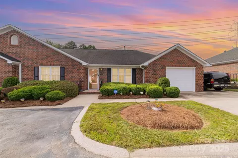 1678 Union Rd, Gastonia, NC 28054