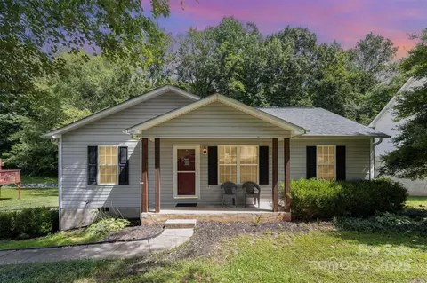 704 Willow Rd, Salisbury, NC 28147
