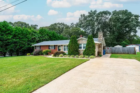 2841 21st Ne St NE, Hickory, NC 28601