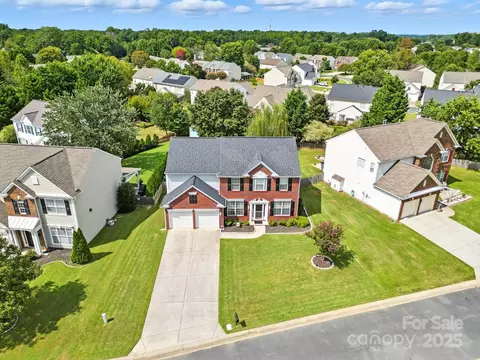 3632 Canfield Hill Ct, Charlotte, NC 28270